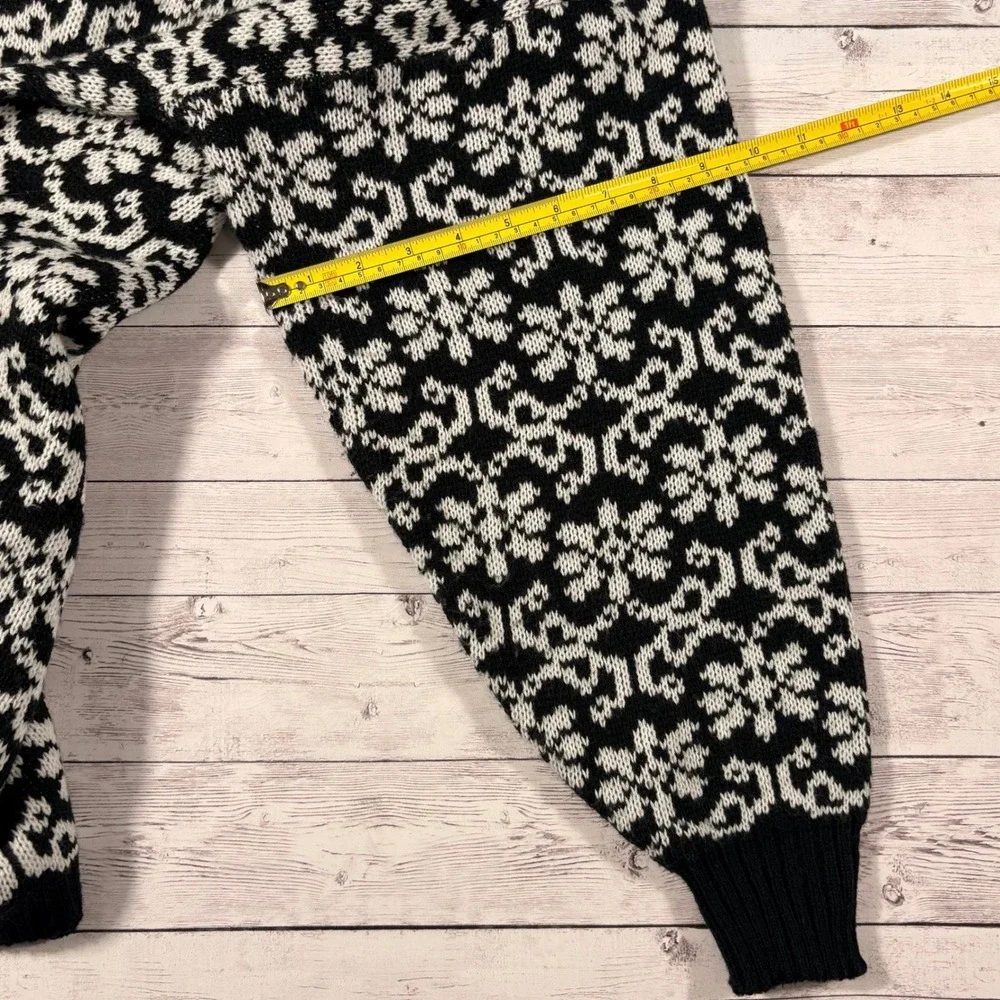 American Weekend Womens Large Black White Snowflake Fair Isle Henley Sweater L - Picture 13 of 14